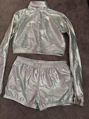 Chasse Metallic Silver Two-Piece Top and Shorts Set Adult Medium